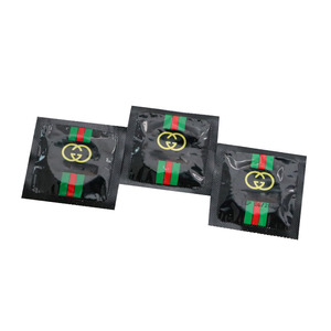 Usine source de préservatifs en gros OEM - Fabricant de préservatifs en latex à logo personnalisé à bas <span class=keywords><strong>prix</strong></span> - Product Image 1