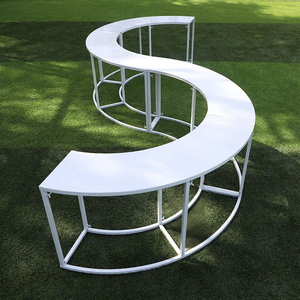 Support de présentation en métal courbé pour table de fête, design serpentin, pour pique-niques en plein air et décoration de mariages - Product Image 1