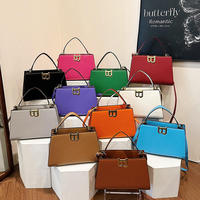 Sac à main élégant en cuir PU multicolore avec fermoir métallique, poignée supérieure, sac bandoulière pour femme, idéal pour le quotidien et les soirées