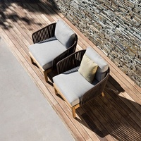 Ensemble de canapés d'extérieur en rotin nordique avec table basse, durable, imperméable, design moderne et simple, coussins en éponge pour hôtel, villa, pièce témoin