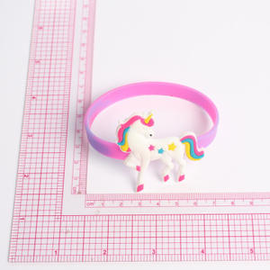 Venta caliente unicornio para mujeres PVC caucho suave anillo de dedo silicona niños dibujos animados pulsera regalo fiesta joyería - Product Image 3