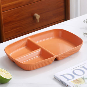 Nouvel ensemble d'assiettes carrées à trois compartiments pour étudiants, compatibles micro-ondes, design nordique minimaliste simple, assiettes <span class=keywords><strong>en</strong></span> <span class=keywords><strong>plastique</strong></span> peintes à la main - Product Image 6