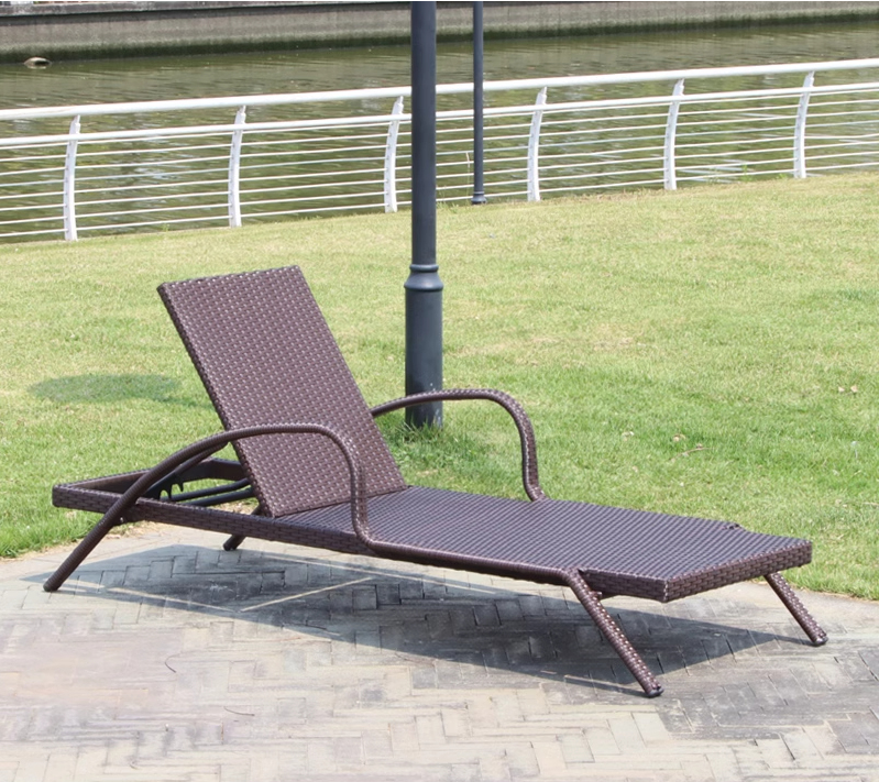 Single-person recliner chair
