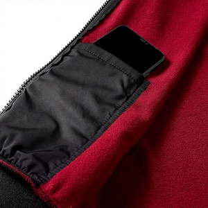 Sudadera con Capucha de Camuflaje Roja para Hombre, Manga Raglán, Transpirable, Corte Regular, Estilo Deportivo, Logotipo Frontal con Estampado por Sublimación - Product Image 3