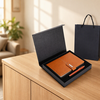 Ensemble de luxe haut de gamme pour cadres : Carnet en cuir noir, stylo, boîte cadeau magnétique en velours avec accent argenté et sac cadeau