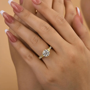 Anello con Fiocco Laterale a Sei Punte per Donna - Product Image 2