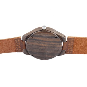 <span class=keywords><strong>Montre</strong></span> en bois TJW pour <span class=keywords><strong>homme</strong></span>, édition limitée, design sportif, bracelet en cuir Crazy Horse de luxe, cadran 45 mm, mouvement à quartz numérique, 24 mm - Product Image 5