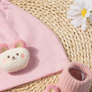 新しいヨーロッパとアメリカのベビーシフォンハットとソックスセットモーダルベアハット子供の組み合わせソフトベビー2ピースセット - Product Image 4