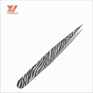 Pinzas para <span class=keywords><strong>cejas</strong></span> <span class=keywords><strong>de</strong></span> fábrica originales pinzas para quitar barras <span class=keywords><strong>de</strong></span> resorte afiladas a la venta - Product Image 2