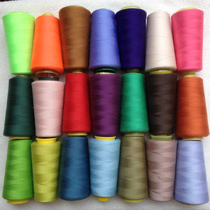 40s/2 TKT120 TEX27 2500 Yards 100% Fil à <span class=keywords><strong>coudre</strong></span> en <span class=keywords><strong>polyester</strong></span> filé Milliers de couleurs Certificat GRS - Product Image 4