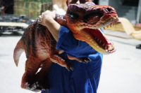 Animatronique réaliste bébé marionnette de dinosaure