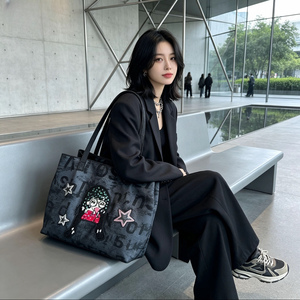 Hot selling fashionable <b>tote</b> bag for Women Cartoon Printing Casual <b>Tote</b> Shoulder Bag Large Capacity Cute Daily Use - Product Image 2