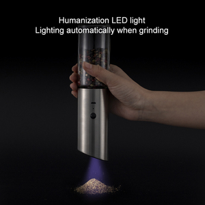 <span class=keywords><strong>Moulin</strong></span> à épices rechargeable USB en acier inoxydable Offre Spéciale 304 avec lumière LED <span class=keywords><strong>Moulin</strong></span> à sel et poivre électrique automatique à gravité - Product Image 4