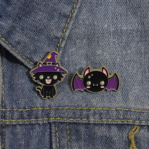 Ailes de chauve-souris de <span class=keywords><strong>magicien</strong></span> en alliage d'émail avec placage de nickel noir, imprimé UV, dessin animé gravé, européen et <span class=keywords><strong>américain</strong></span>, Halloween - Product Image 3