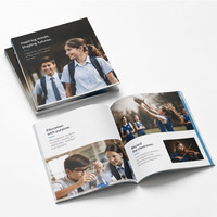 Brochure personnalisée pour entreprise : catalogue, livre d'images, dépliant en carton avec impression de logo
