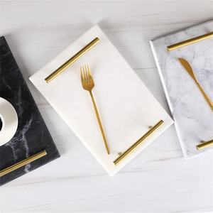 Vente <span class=keywords><strong>en</strong></span> gros d'ustensiles de cuisine rectangulaires <span class=keywords><strong>vintage</strong></span> plateau de service <span class=keywords><strong>assiette</strong></span> de rangement plat décor à la maison plateau <span class=keywords><strong>en</strong></span> marbre avec poignée dorée - Product Image 2