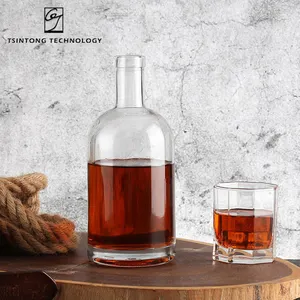 Atacado 500ml 17oz Alta Qualidade Forma Redonda Garrafa de Vidro Transparente para Vodka Whisky Vinho Brandy Tequila com Rolha De Cortiça
