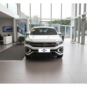 26 T-ROC V W 300TSI DSG 2WD Starlight Edition 5 Airbags Boîte de vitesses <span class=keywords><strong>automatique</strong></span> 7 vitesses DCT Turbo Essence SUV avec toit ouvrant panoramique - Product Image 1