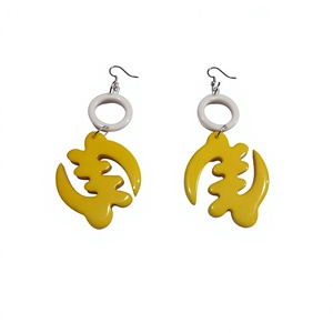 Pendientes colgantes de acrílico de moda con colgante de resina amarilla con característica china Li, joyería de moda unisex - Product Image 1