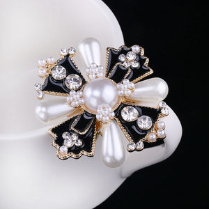 新着ヴィンテージスタイルクロスブローチ女性のファッション模擬真珠ドレス & コート合金ジュエリーウェディング & ギフト用 - Product Image 5