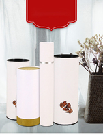 Boîte en tube de papier portable, personnalisée, moderne et luxueuse, avec pelliculage mat, gaufrage, fond plat, bord roulé, couvercle universel en kraft, cylindre