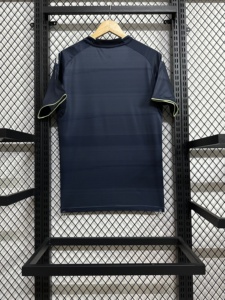 เสื้อฟุตบอลสำหรับแฟนๆ ฤดูกาล 25-26 เรอัลมาดริด ชุดเยือน - Product Image 1