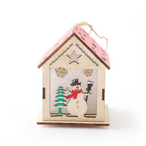 Nouvelle <span class=keywords><strong>maison</strong></span> <span class=keywords><strong>de</strong></span> Noël LED cabane en rondins étincelante décoration d'arbre <span class=keywords><strong>de</strong></span> Noël <span class=keywords><strong>maison</strong></span> <span class=keywords><strong>de</strong></span> Village <span class=keywords><strong>de</strong></span> Noël - Product Image 5