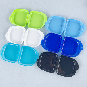 Household plastic <b>denture</b> <b>box</b> with retainer, storage <b>box</b> for dental prostheses, wholesale from manufacturers. - Product Image 1