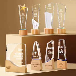 Premios de decoración personalizada con base LED de madera tallada, trofeo y Escudo de cristal K9 transparente en 3D personalizado al por mayor - Product Image 6