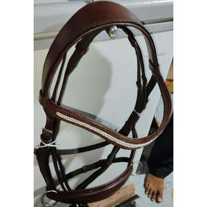 Brida de caballo de cuero genuino de alta calidad con elegante banda para cejas, equipo ecuestre hecho a mano para entrenamiento y espectáculo - Product Image 1
