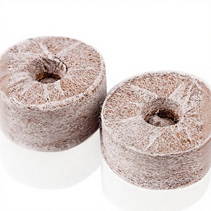 Granulés de coco naturels, granulés de tourbe de coco 35 mm, faible teneur en EC, support de culture pour semis, pour pépinière, hydroponie, Eco2go Vietnam - Product Image 1