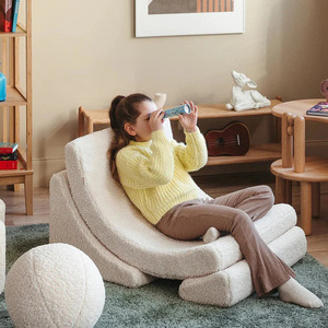 Canapé pouf en peluche pour enfants avec accoudoirs, rembourrage en mousse haute élasticité, matériau en tissu pour chambre d'enfants de 8 à 13 ans - Product Image 1