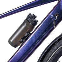 Vélo électrique à assistance au pédalage avec moteur à courroie à transmission interne, capteur de couple, batterie intégrée dans le moyeu arrière, cadre bas, 25 km/h