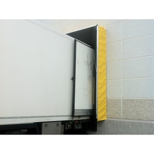 Abri de quai rétractable SG avec rideau en PVC auto-extinguissant pour une installation facile sur les quais de chargement - Product Image 4