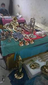 Tuba <span class=keywords><strong>de</strong></span> qualité <span class=keywords><strong>en</strong></span> Si bémol, 3 pistons, diamètre du trou <span class=keywords><strong>de</strong></span> 16,5 mm, diamètre du cloche <span class=keywords><strong>de</strong></span> 381 mm, instrument <span class=keywords><strong>en</strong></span> laiton, OEM - Product Image 3