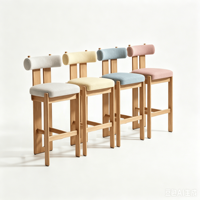 Tabouret de bar avec structure en bois massif frêne/chêne et assise et dossier rembourrés en tissu bouclé