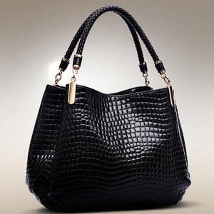 Bolso Multiusos Goddess |   Para llevar al hombro/muerto mano/a la mano/por la muñeca - Product Image 2