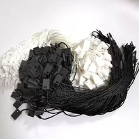 Cordon de suspension universel personnalisé en gros pour étiquettes de prix en plastique pour bijoux, robes et vêtements