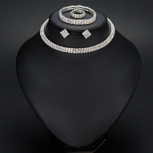 WN387 <span class=keywords><strong>Set</strong></span> di gioielli di strass da sposa di alta qualità Multi fila di strass <span class=keywords><strong>girocollo</strong></span> collana orecchini bracciale anello <span class=keywords><strong>Set</strong></span> - Product Image 4