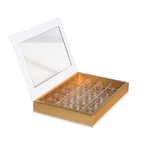 Emballage en carton rigide personnalisé pour desserts avec logo imprimé, boîte rigide personnalisée pour chocolats avec insert en plastique