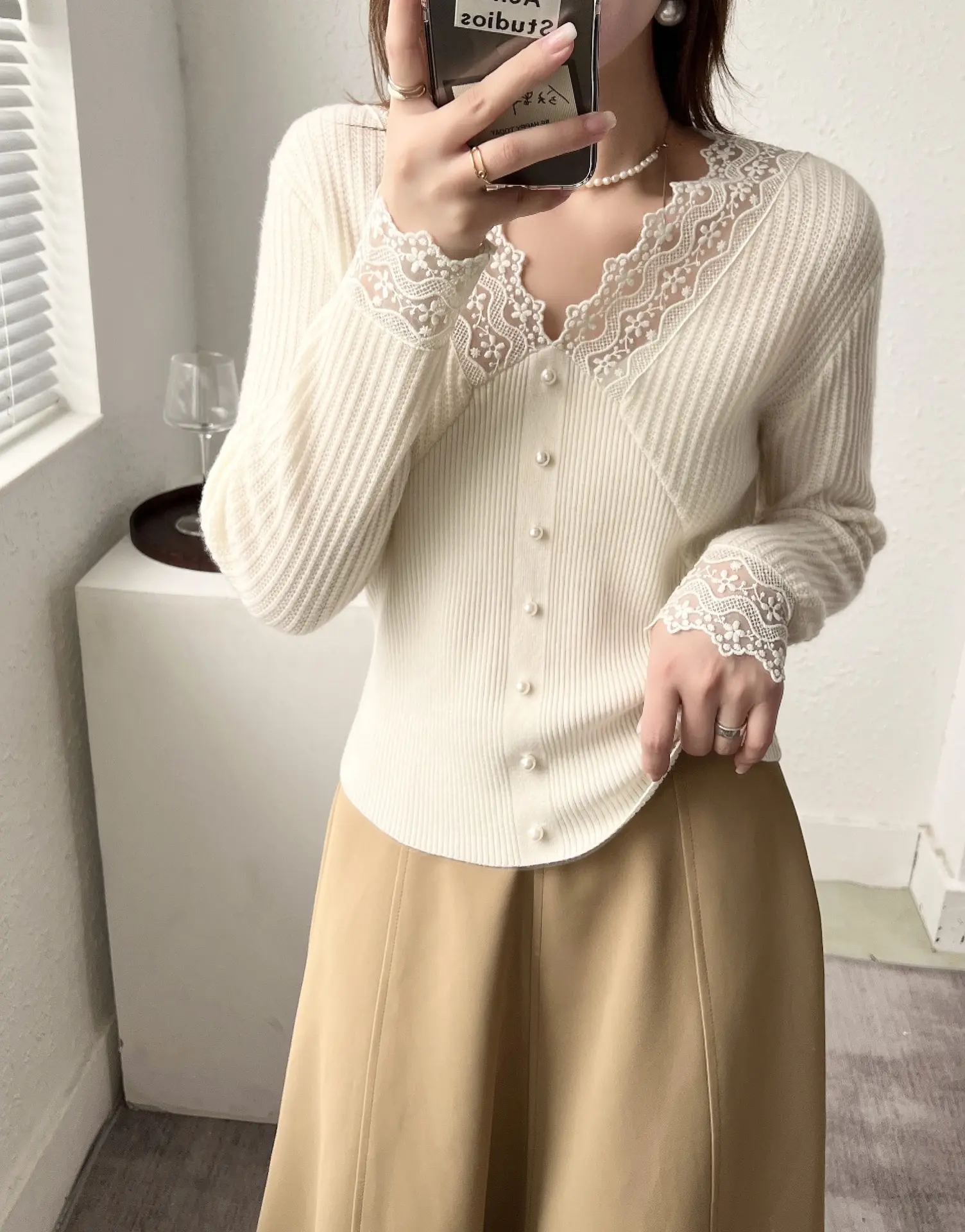2023 New Arrival Spring Summer Knitted Lace Cropped Cardigan Sweater women's long-sleeved button up Cardigan