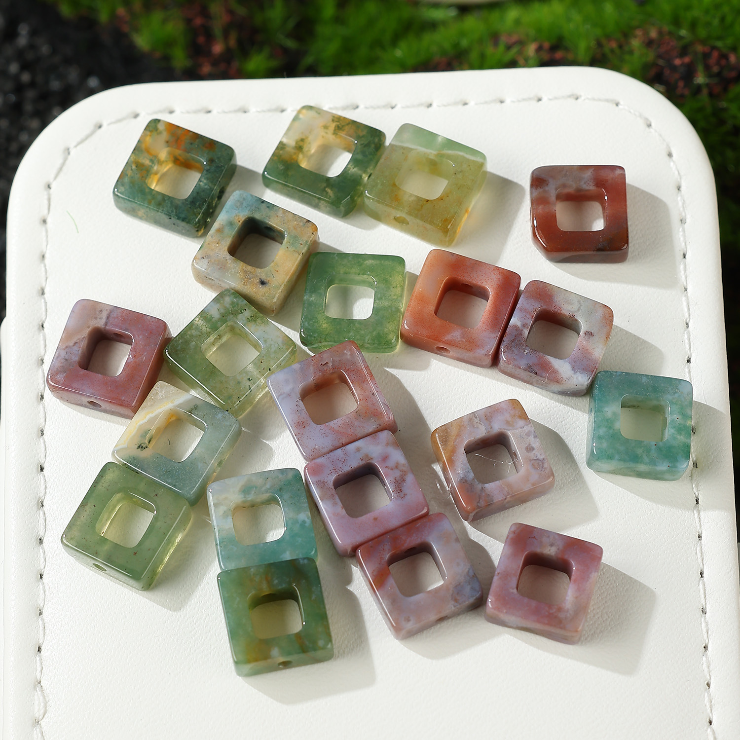Indian agate (one)