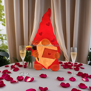 ของตกแต่งวันวาเลนไทน์รูปคนแคระ น่ารัก ตกแต่งด้วยดอกกุหลาบสีชมพู - Product Image 5