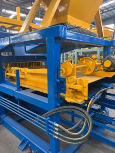 Macchina Automatica Idraulica per la Produzione di Blocchi Cavi in Calcestruzzo con Motore e Pompa - Product Image 1