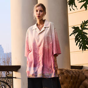 Ropa de calle de tendencia de verano para hombre camisa rosa de satén de manga corta con estampado de pintura al óleo de dibujos animados sueltos de media manga - Product Image 3