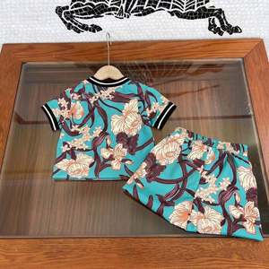 Ensemble imprimé de vêtements pour enfants de créateur, T-shirt à manches courtes et short pour garçons et enfants, ensemble deux pièces, tenue décontractée de plage - Product Image 2