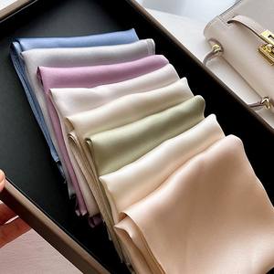 مخصص بلون خالص لون خالص ساتان مربع توت حرير وشاح شخصي مطبوع تصميم أوشحة عنق نسائية - Product Image 2