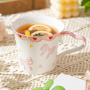 แก้วเซรามิคลายนูนวาดมือ พร้อมโบว์สวยงาม ใช้กับเครื่องล้างจานได้ ของขวัญทันสมัยสำหรับใช้ในบ้านหรือที่ทำงาน - Product Image 4