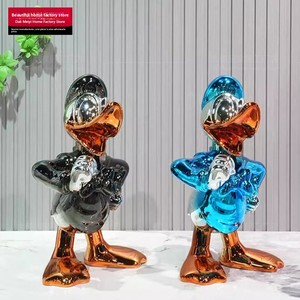 Scultura in Resina Trendy di Paperino, Ornamenti Resistenti alla Corrosione, Decorazioni da Scrivania per <span class=keywords><strong>Soggiorno</strong></span>, <span class=keywords><strong>Regalo</strong></span> di Inaugurazione Casa - Product Image 1