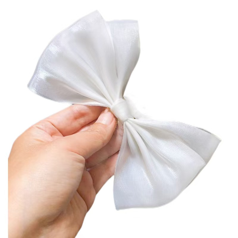 white bow